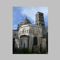 Cathédrale Saint-Pierre d'Angoulême, photo Jacques Mossot, structurae,2.jpg